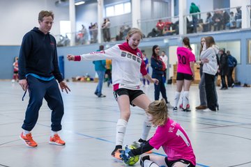 Bild 90 - B-Juniorinnen 2 Loewinnen Cup